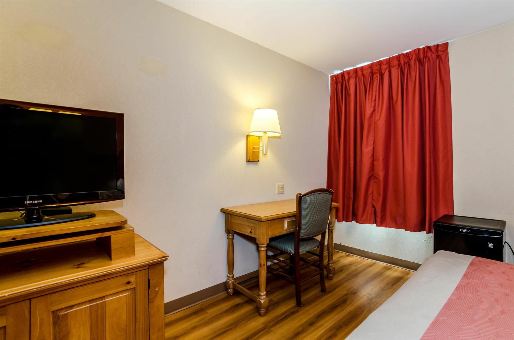 Motel 6-Newark, De Zewnętrze zdjęcie